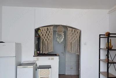 Garsonieră decomandată în Vasile Aaron - 1