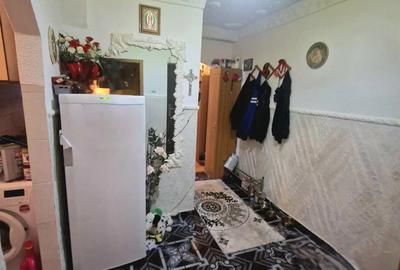 Ap. 3 camere- decomandat- parter+balcon ?i beci, Plevna - 2