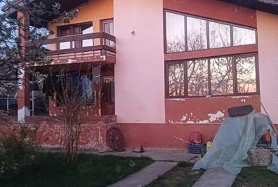 Casa de vanzare, 180mp locuibili cu teren aferent 4000mp - 1
