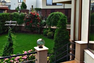 Casă individuală cu 7 camere cu Teren 500 Mp în Central - 2