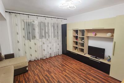 Apartament cu 3 camere decomandat în Micro 18 - 1