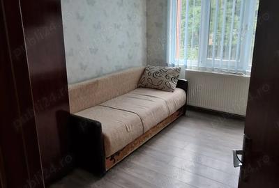 Inchiriez apartament 4 camere zona Tractorul - 3