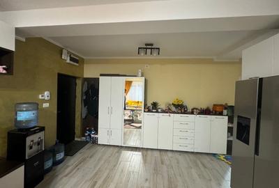 Direct de la proprietar-  ap .3 camere - 6