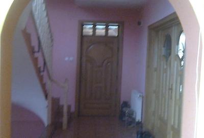 Casă cu 4 camere cu Teren 1211 Mp în Recea - 8