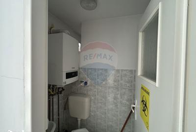Spațiu comercial, de 70 mp, în Central - 6