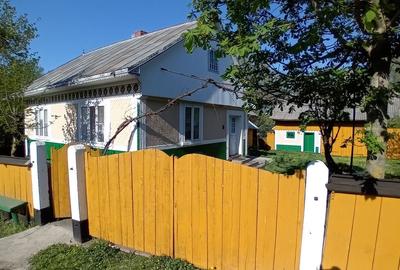 Casă cu 3 camere în Bălcăuți - 1