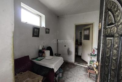 Casă cu Teren 597 Mp în Central - 1