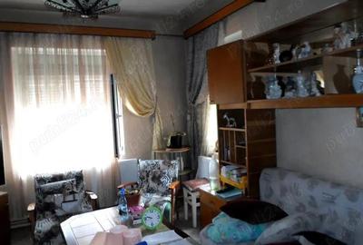 Vanzare apartament 4 camere in vila interbelica in Ploiesti, ultracentral - 12