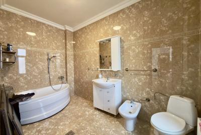 Casă individuală cu 7 camere cu Canalizare în Tomis II - 14