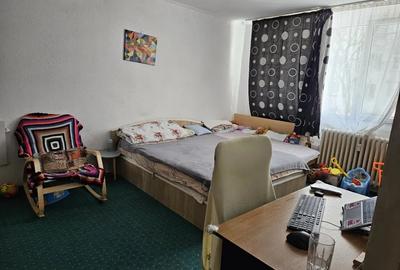 Apartament 2 camere, decomandat, 49 mp, metrou, 1 Decembrie 1918 - 1