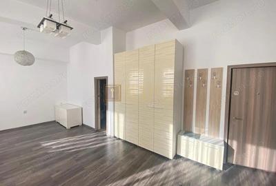 Spațiu comercial, de 50 mp, în Central - 2