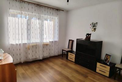 Apartament de vanzare micro 12 langa Biomedica - 9