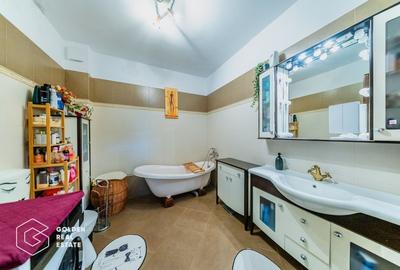 Vila spatioasa cu cinci dormitoare și teren generos de 1440 m in Aradul Nou Vila spatioasa cu cinci dormitoare și teren generos de 1440 m in Aradul Nou - 19