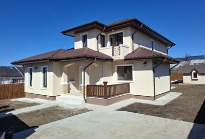 Casă cu 4 camere în Valea Lupului - 8