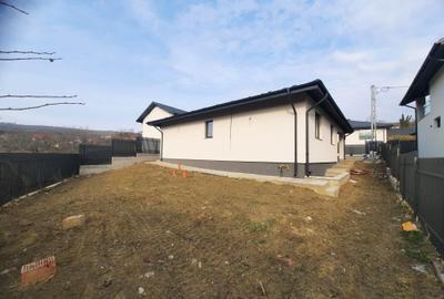 Casă cu 4 camere în Tomești - 7