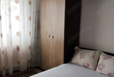 Proprietar inchiriez apartament cu doua camere decomandat - 1