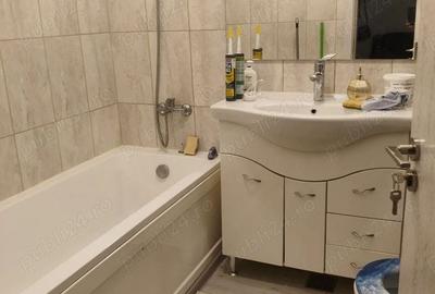 Garsonieră decomandată, mobilată în Titan