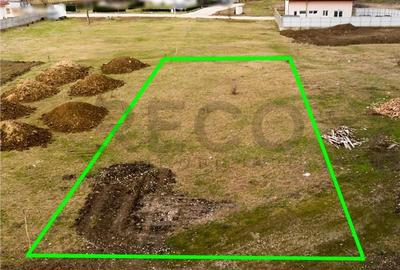 Teren de 810 mp, în Oșorhei