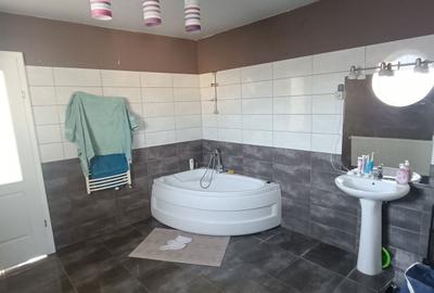 Casă cu 4 camere în Turda