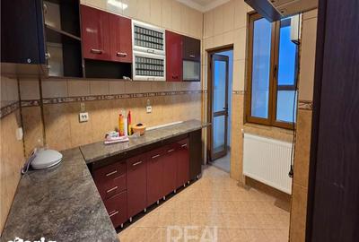 Spațiu comercial, de 278 mp, în Muncii - 10
