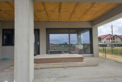 Casă cu 3 camere cu Teren 1440 Mp în Mădăras - 2