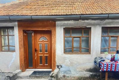 Casă cu 3 camere în Cuied - 1