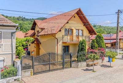 Casă cu 5 camere cu Teren 540 Mp în Feldioara - 10