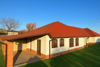 Casa de Vanzare la sol, 365m2 utili - 1