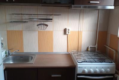 Garsonieră decomandată în Confecții - 4