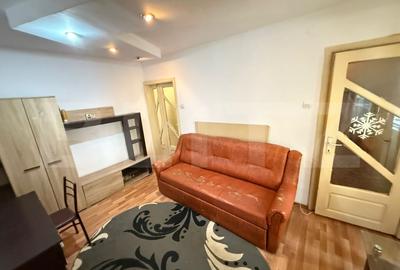 Apartament cu 2 camere semidecomandat, mobilat în Valea Rosie