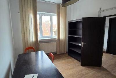 De inchiriat apartament 4 camere Birou Piata Victoriei sect 1
