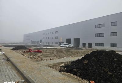 Spațiu comercial, de 1,770 mp, în Vest - 12