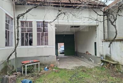 Casă cu 4 camere cu Teren 1000 Mp în Central - 12