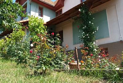 Casă individuală cu 6 camere în Dâmbul Rotund