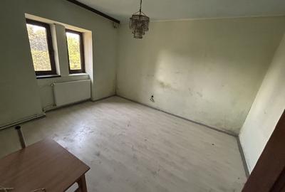 Apartament cu 3 camere decomandat în Gara