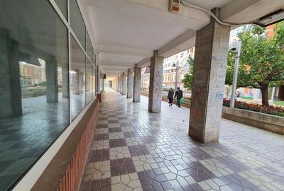 Spațiu Comercial Premium – 230mp cu Vitrină de 15ml, Zona Centru/Piață - 3