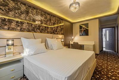 Apartament cu 4 camere decomandat, mobilat în Tractorul - 5