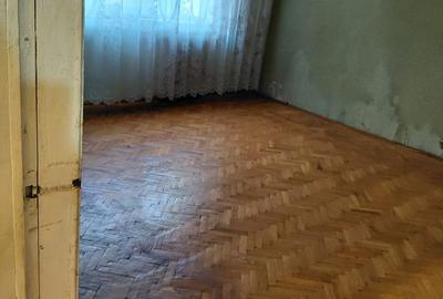 Apartament cu 3 camere decomandat în Traian - 5