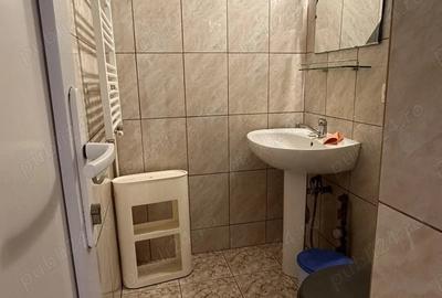 Apartament cu 3 camere semidecomandat în Central - 2