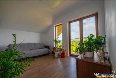 Casă cu 9 camere cu Teren 1750 Mp în Central - 16