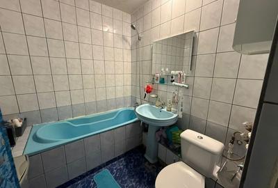 Apartament cu 3 camere semidecomandat, mobilat în 13 Septembrie - 3