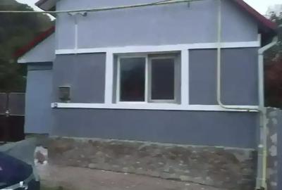 Casă cu 3 camere în Central - 1