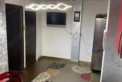 Apartament cu 3 camere semidecomandat în Central - 6
