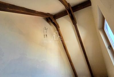 Casă individuală cu 13 camere cu Canalizare în Central - 15