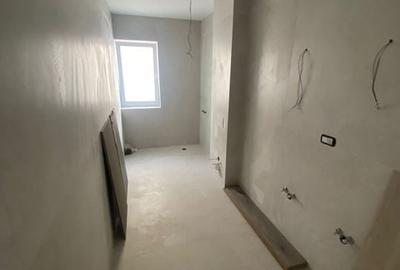 Nou.  62 mp utili. Gradina proprie 22 mp.. 3 parcari acoperite. Zona Braytim. - 15