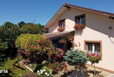 Casă cu 6 camere cu Garaj în Voitinel - 12