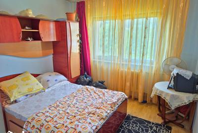 Apartament cu 2 camere decomandat în Traian - 1