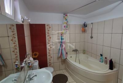 Casa P+1 cu 6 camere, decomandata, suprafata utila 220 mp, Paleu - 17