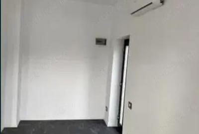 Spațiu comercial, de 32 mp, în Centura - 3