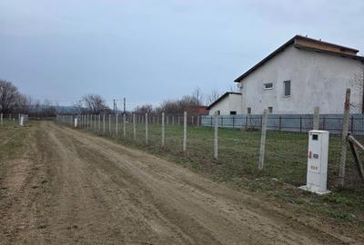 Teren Construcții intravilan de 1720 mp, în Ceardac - 1